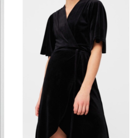 ❣️SOLD❣️ MNG Black Velour Wrap Dress - Picture 1 of 7